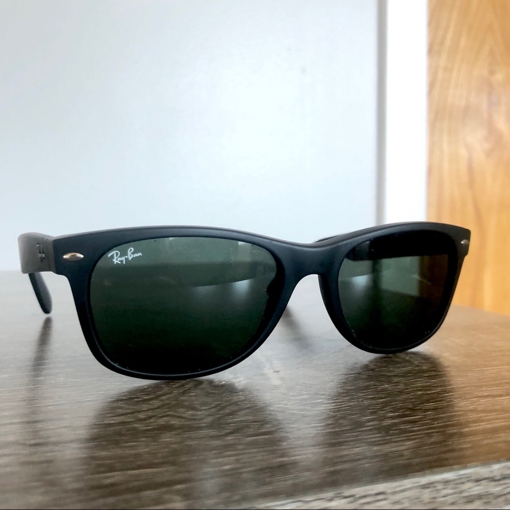 Ray Ban Matte Black Wayfarer Sunglasses
